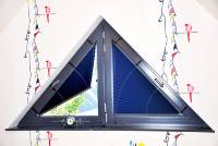 Sichtschutz f&uuml;r ein Dreiecksfenster im Sonderma&szlig;